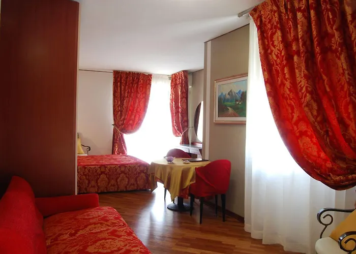 Bristol 4* 佩萨罗