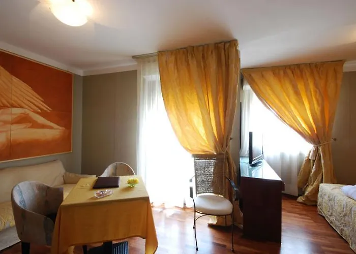 酒店 Bristol 佩萨罗